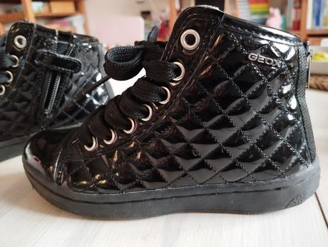 Prechodné topánky lakovky, geox,28