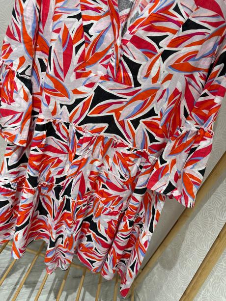 Lanove šaty hugs, l