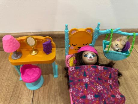 Bábiky enchantimals, 