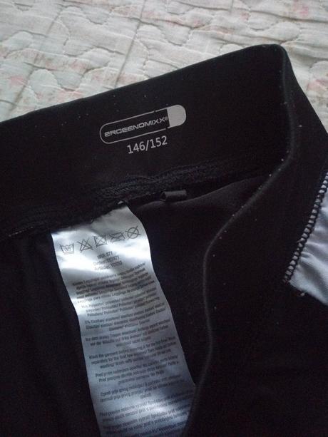 Športové legíny, 146