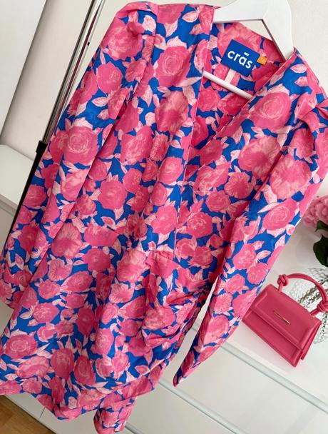 Luxusné kvetinové šaty crās modro-ružové, 36