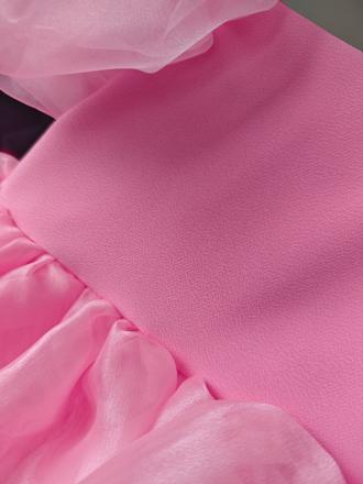 Krásne šaty vhodné na oslavu, 80