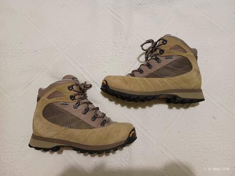 Turisticke topanky dolomite gtx vibram 37,5, 37