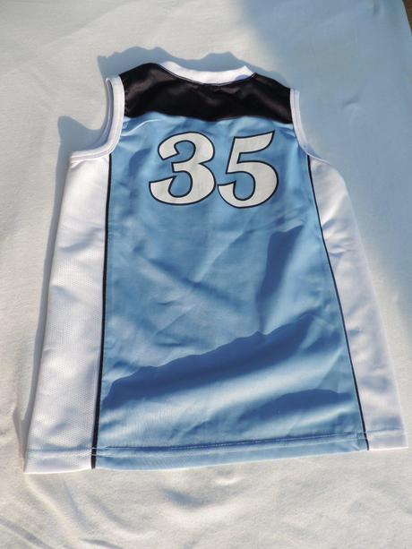 Triko pre basketbalistu, 128