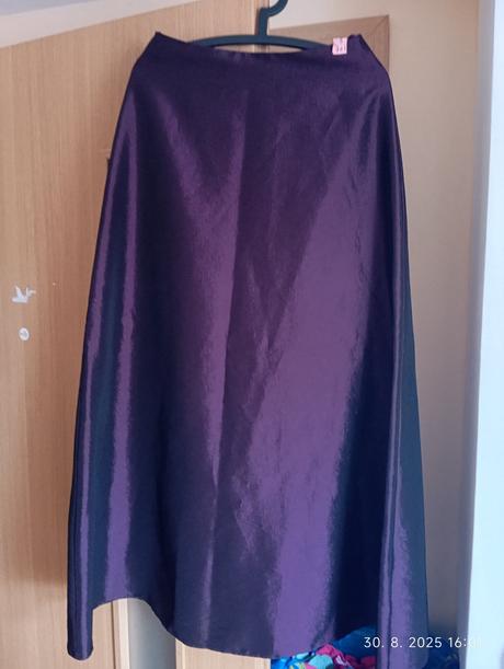 Spoločenské šaty, l