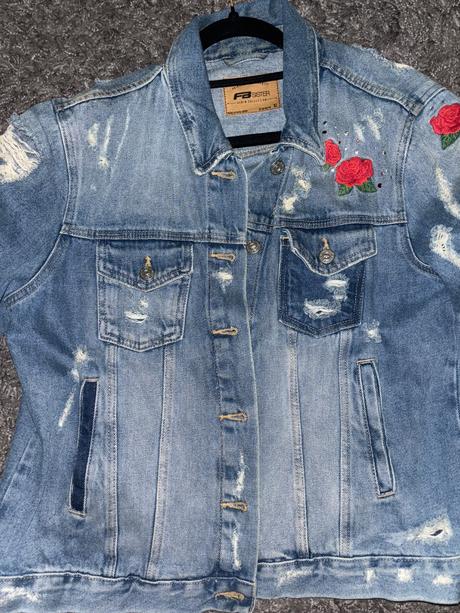 Dámska riflová bunda s vyšívanými ružami, xl