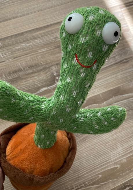 Tancujú,spievajúci kaktus, 