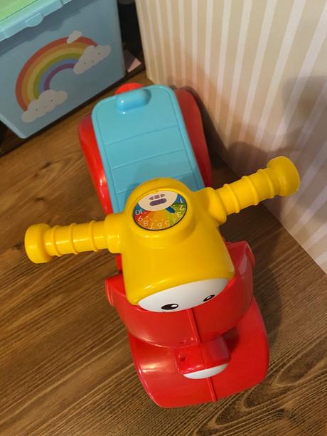 Odrážadlo fisher price, 