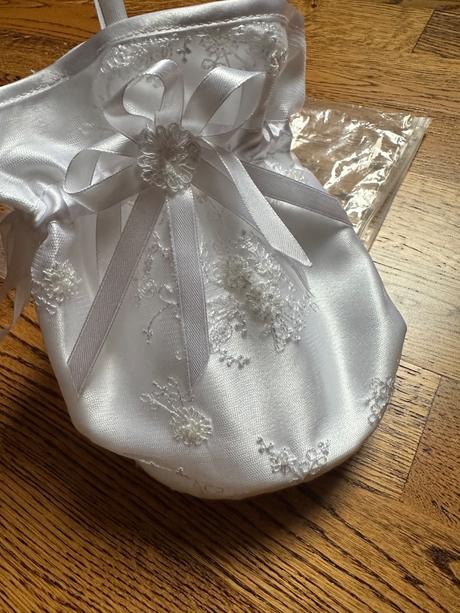 Tasticka a rukavicky, 