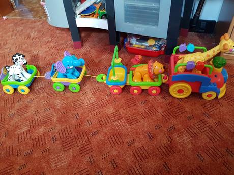 Hudobný vláčik fisher price, 
