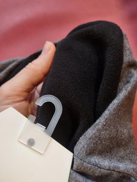 Nenosený nákrčník, c&a