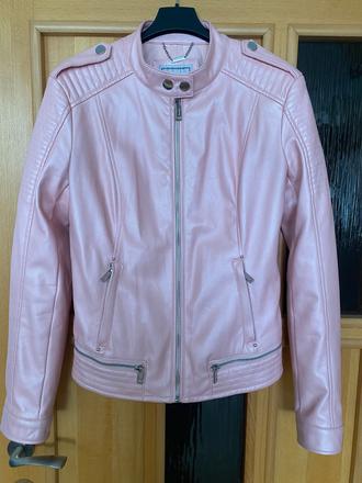 Guess bunda, guess,m