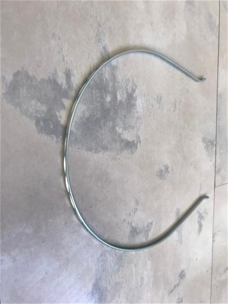 Gravírovaná jemná kovová čelenka, 