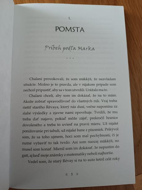 Kniha chlapci padlí z višne, dievčatá z jahody, 