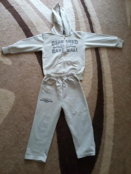 Teplákova súprava, 104