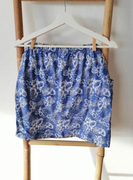 Dámska letná sukňa, 36