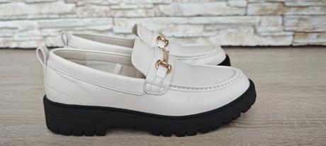 Loafery s prackou, reserved,39