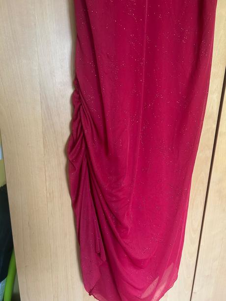 Spoločenské šaty, 44