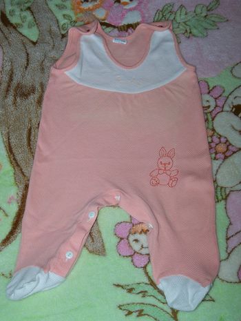 Marhuľkovo biele s motívom zajka značky gaja, 62