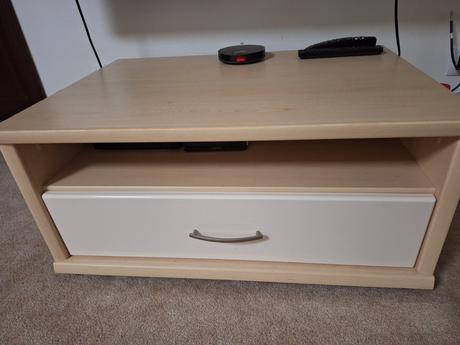 Spálňa, posteľ, skriňa, 