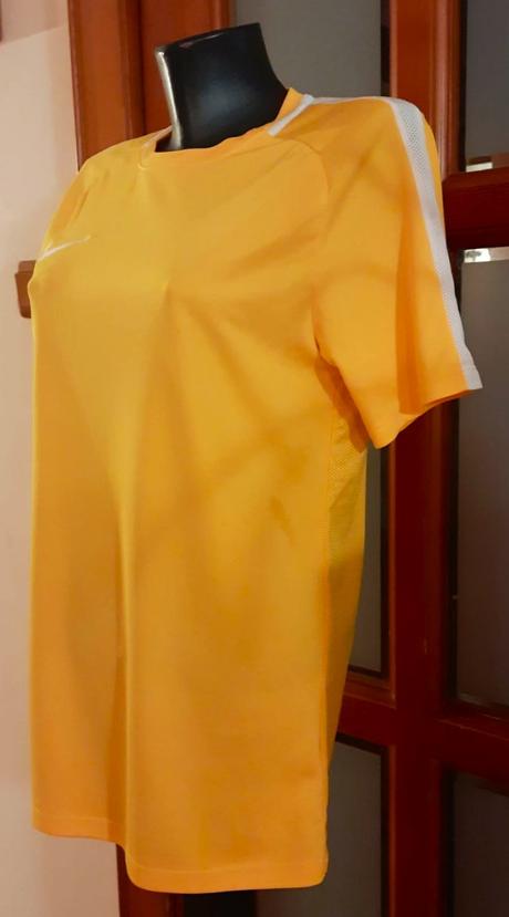 Predám pánske tričko dri-fit nike veľ. s, nike,s