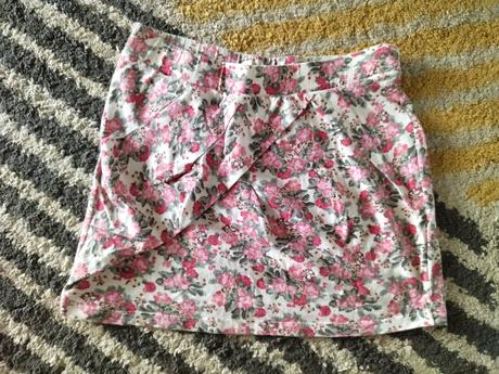 Kvetinková sukna, stradivarius,s