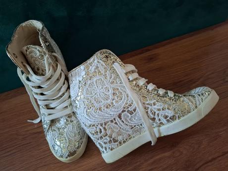 Tenisky na skrytom opätku, 37