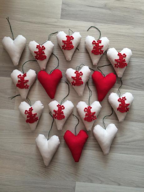 Srdiecka na stromcek,