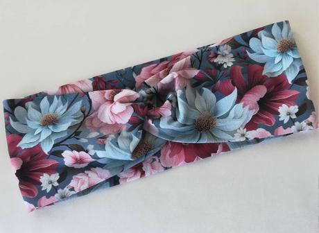 Čelenka úpletová, twist- tyrkysová s kvietkami, 