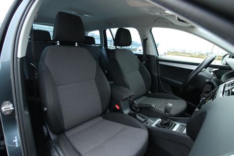 Škoda octavia combi 2.0 tdi style - bratislava, škoda