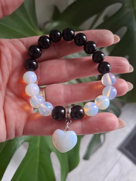 Naramok opalit a onyx,