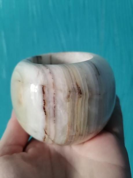 Svietnik prírodný kameň, 