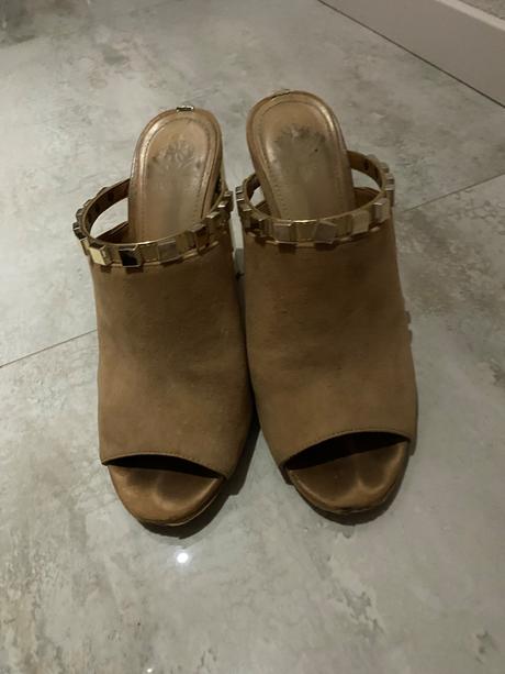 Topanky guess, guess,38