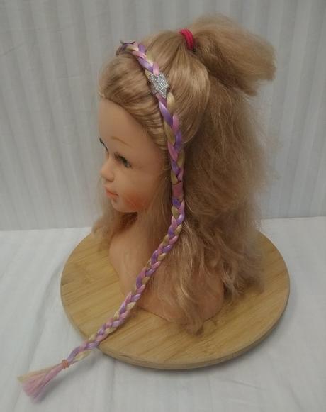 Dievčenská farebná čelenka s vrkočom,