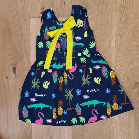 Vesele saty s peknym chrbatikom, 98