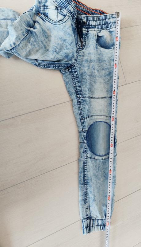 Predám riflové teplaky, chapter young,140