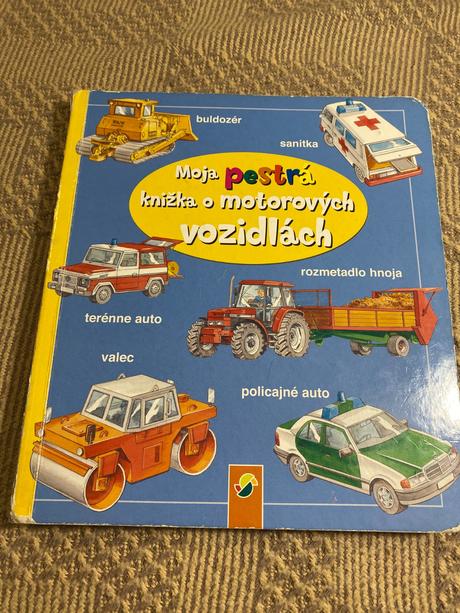 Leporelo moja pestrá knižka o motorových vozidlách,