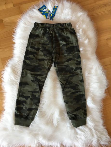 Chlapčenské maskáčové tepláky., kugo,98 / 110