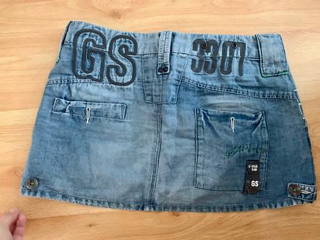 Dámske oblecenie, s