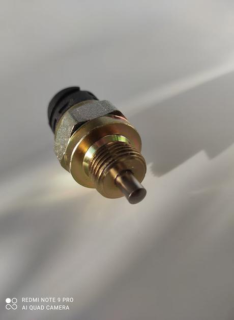 Spínač spätných svetiel, 