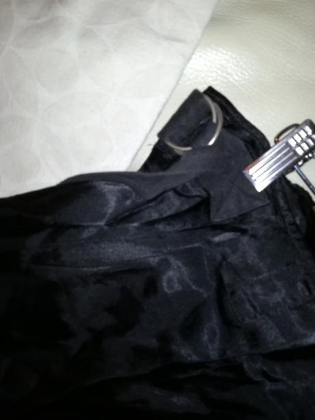 Saténová prekladaná sukna m-l, river island,l