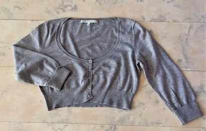 Svetrík pod lopatky, bershka,m