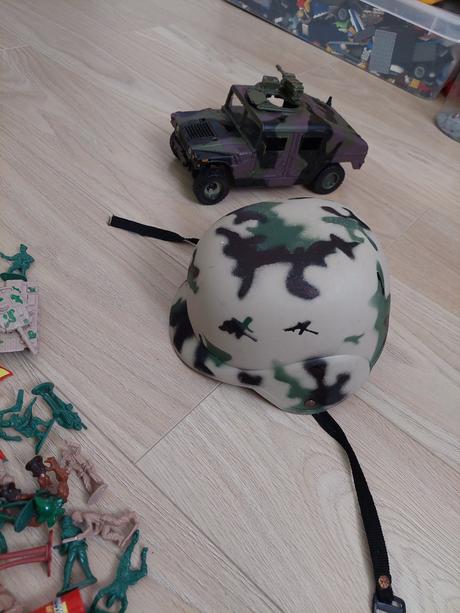 Prilba vojak policia + moznost kupit celu sadu, 