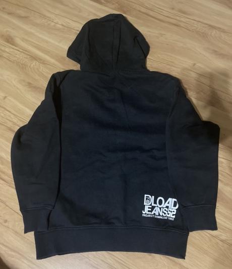 Hrubšia mikina, 146