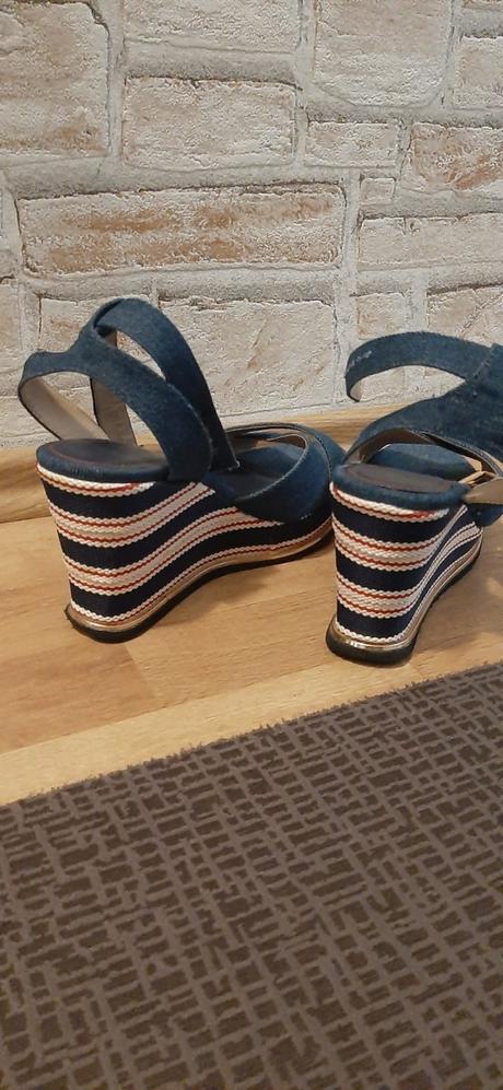 Sandale riflovy vzhlad, 38