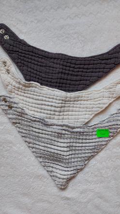 Mušelínové slintáčiky - podbradníky, h&m