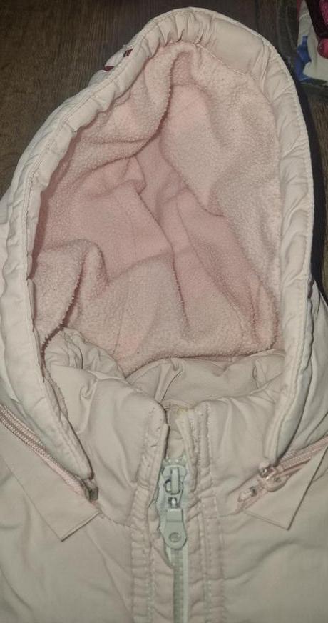 Bledučko ružová bunda, 122