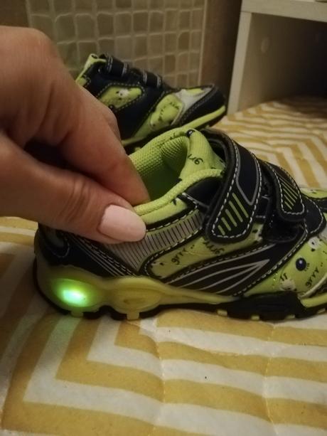 Zelene blikajuce tenisky, kuniboo,26