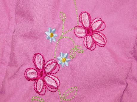 Pekna bunda s odonimatelnou kapucnou, 92