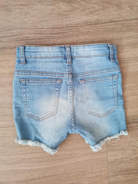 Rifľové šortky, 104